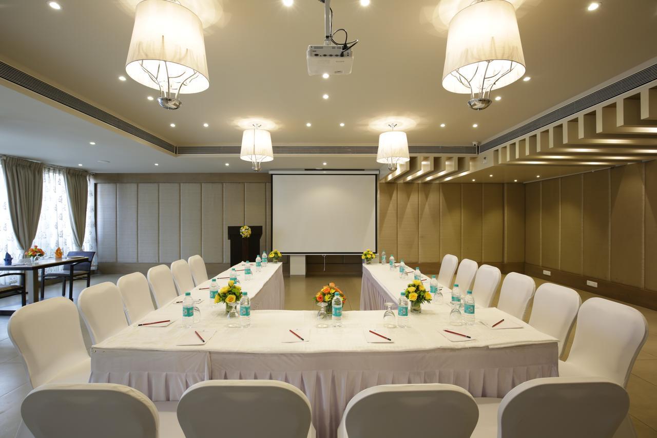 The Baroda Residency Vadodara Exterior photo